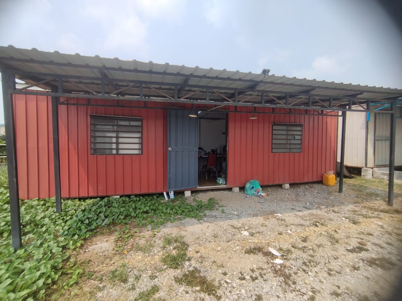 Cabin Quarters / Office